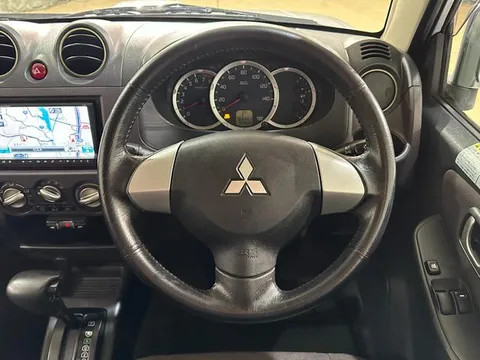 Mitsubishi Pajero Mini
