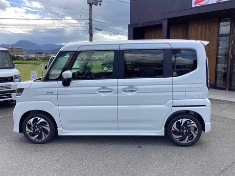 Suzuki Spacia Custom