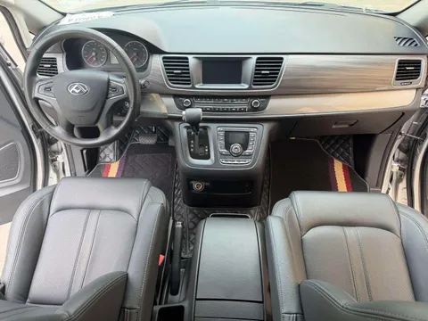 Maxus G10