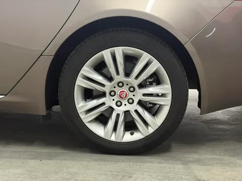 Jaguar XFL