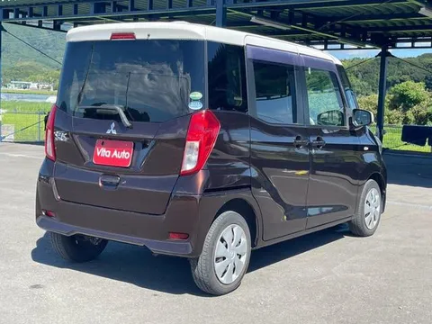 Mitsubishi eK Space