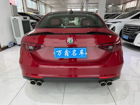 Alfa Romeo Giulia