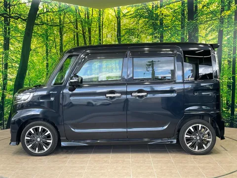 Suzuki Spacia Custom