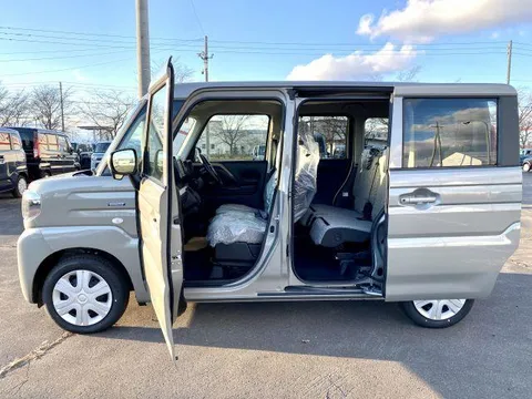 Suzuki Spacia