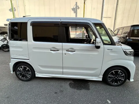 Suzuki Spacia Custom