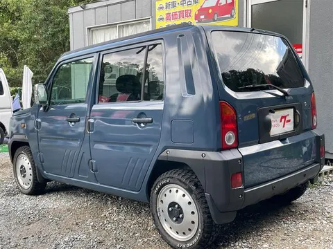 Daihatsu Naked