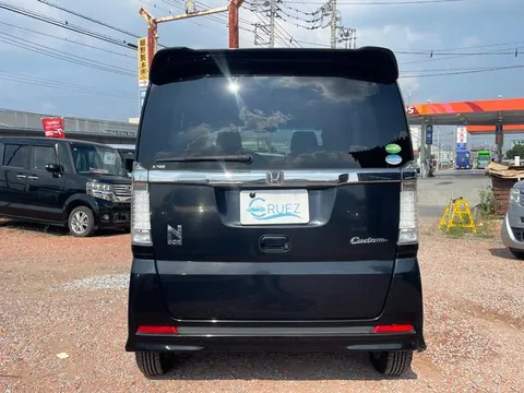 Honda N-BOX Custom