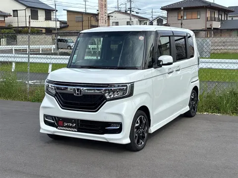 Honda N-BOX Custom