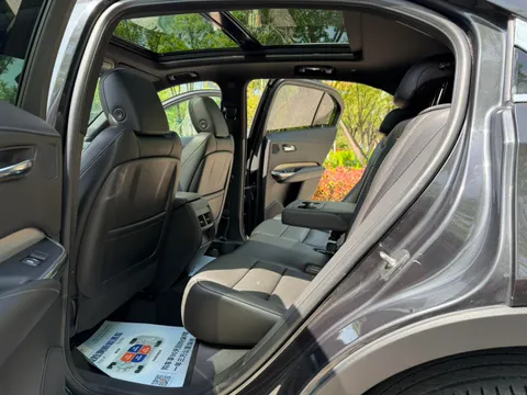 Cadillac XT4