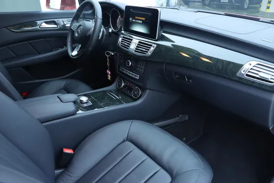 Mercedes-Benz Mercedes-Benz CLS