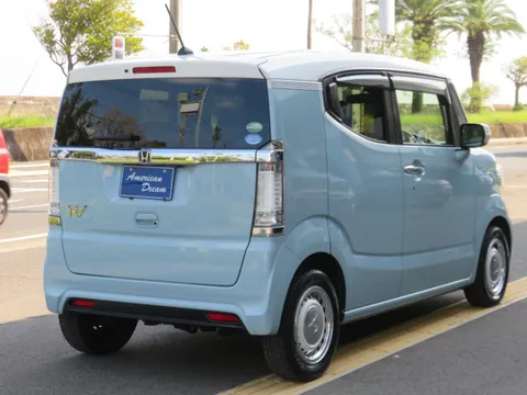 Honda N-BOX Slash