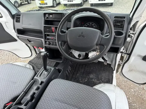 Mitsubishi Minicab Truck