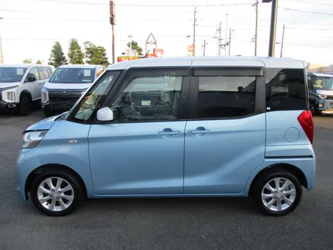 Mitsubishi eK Space