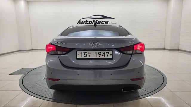 Hyundai Elantra (Avante)