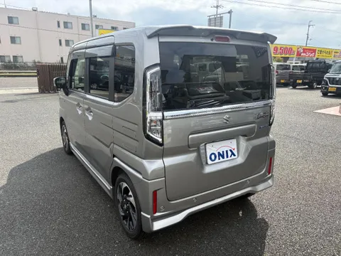 Suzuki Spacia Custom
