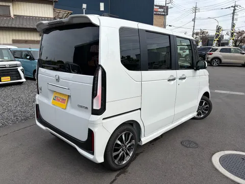 Honda N-BOX Custom