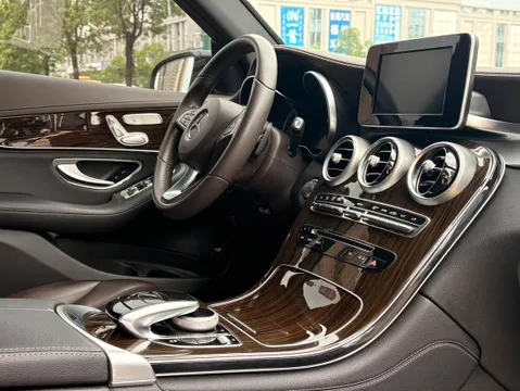 Mercedes-Benz Mercedes-Benz GLC