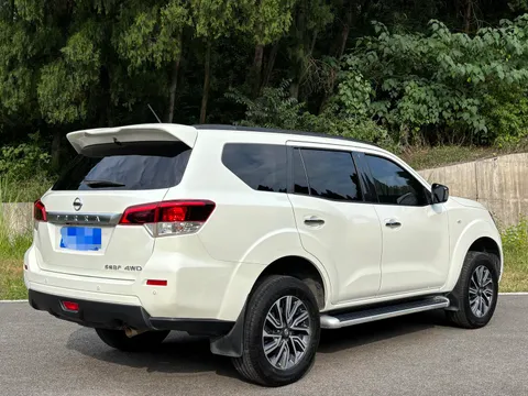 Nissan Terra
