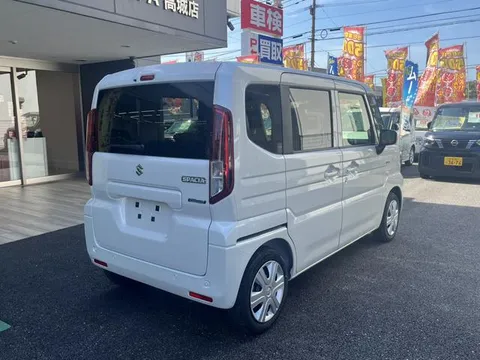 Suzuki Spacia