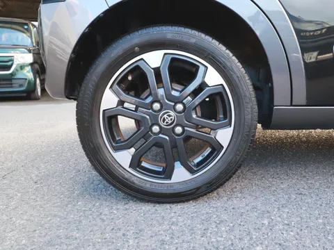 Toyota Pixis Joy