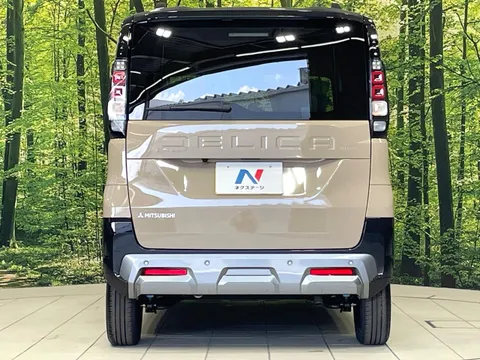 Mitsubishi Delica Mini