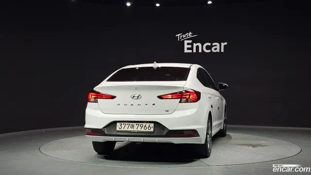 Hyundai Elantra (Avante)