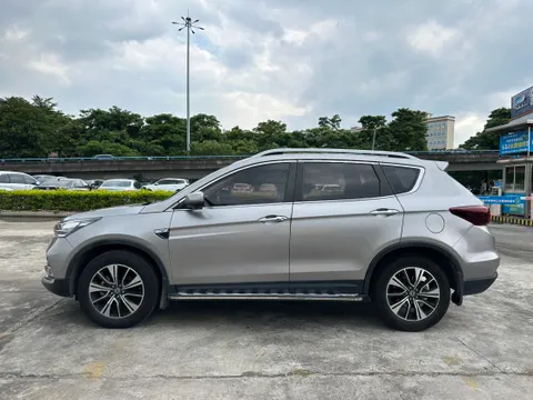 Dongfeng AX7