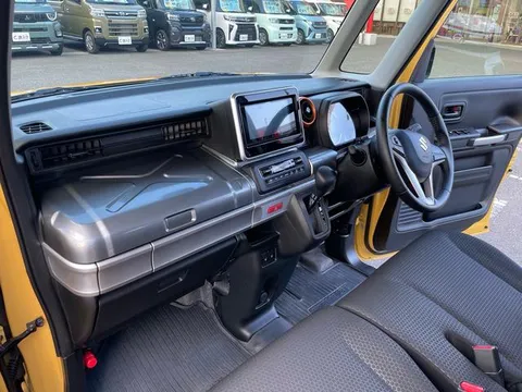 Suzuki Spacia Gear