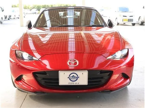 Mazda MX-5 (Roadster)