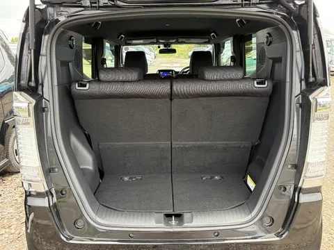 Honda N-BOX Slash