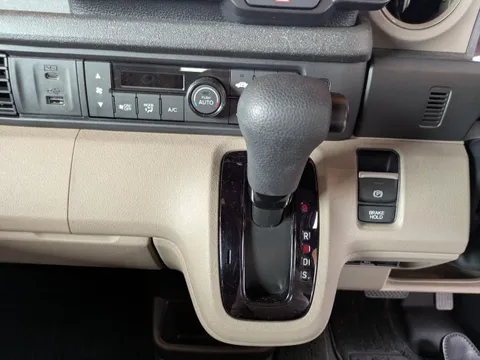 Honda N-BOX Joy