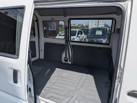 Mitsubishi Minicab Van