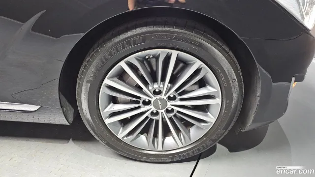 Genesis G90 (EQ900)
