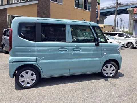 Suzuki Spacia