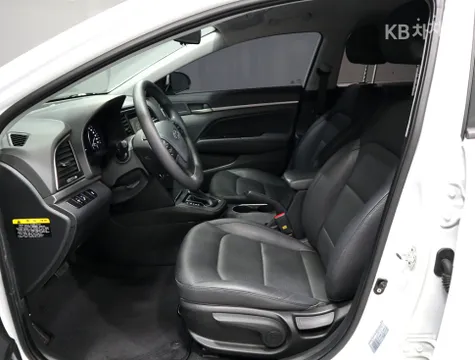 Hyundai Elantra (Avante)