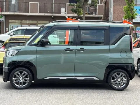 Mitsubishi Delica Mini