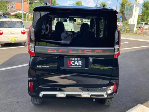 Mitsubishi Delica Mini
