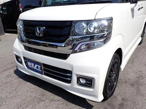 Honda N-BOX Custom