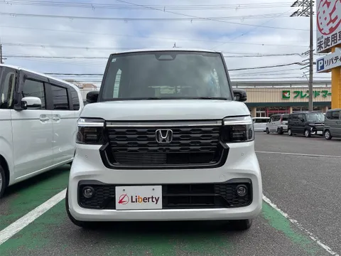 Honda N-BOX Custom