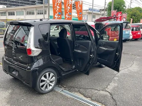 Mitsubishi eK Custom