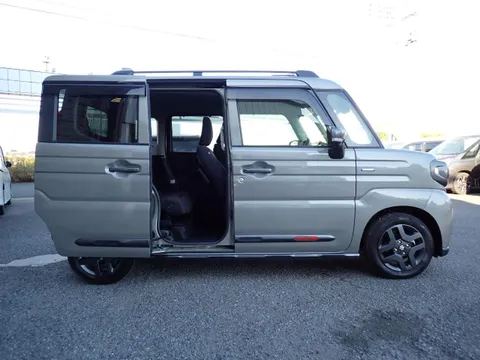 Suzuki Spacia Gear