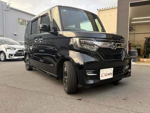 Honda N-BOX Custom