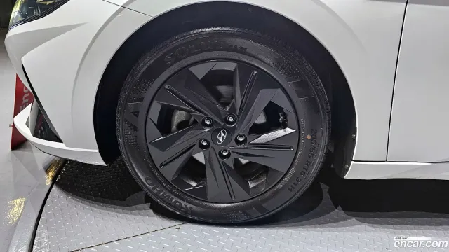 Hyundai Elantra (Avante)