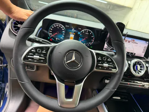 Mercedes-Benz Mercedes-Benz GLB