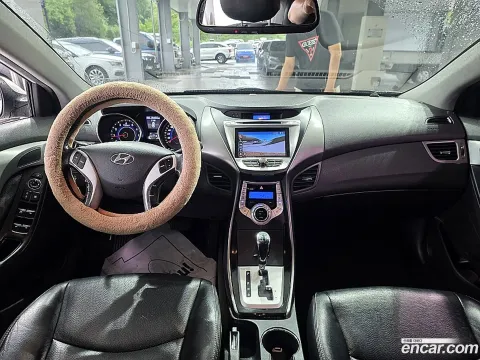 Hyundai Elantra (Avante)