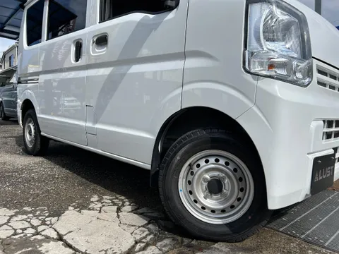Nissan Clipper