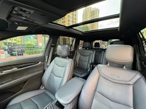 Cadillac XT6