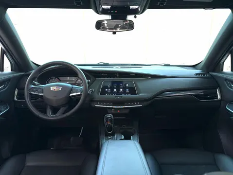 Cadillac XT4
