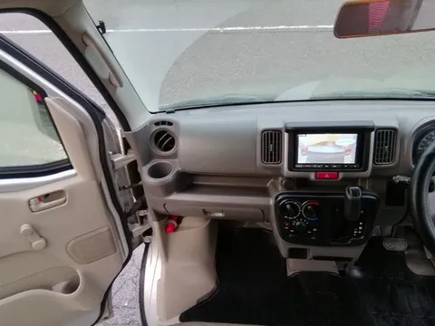 Mitsubishi Minicab Van