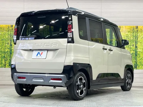 Mitsubishi Delica Mini